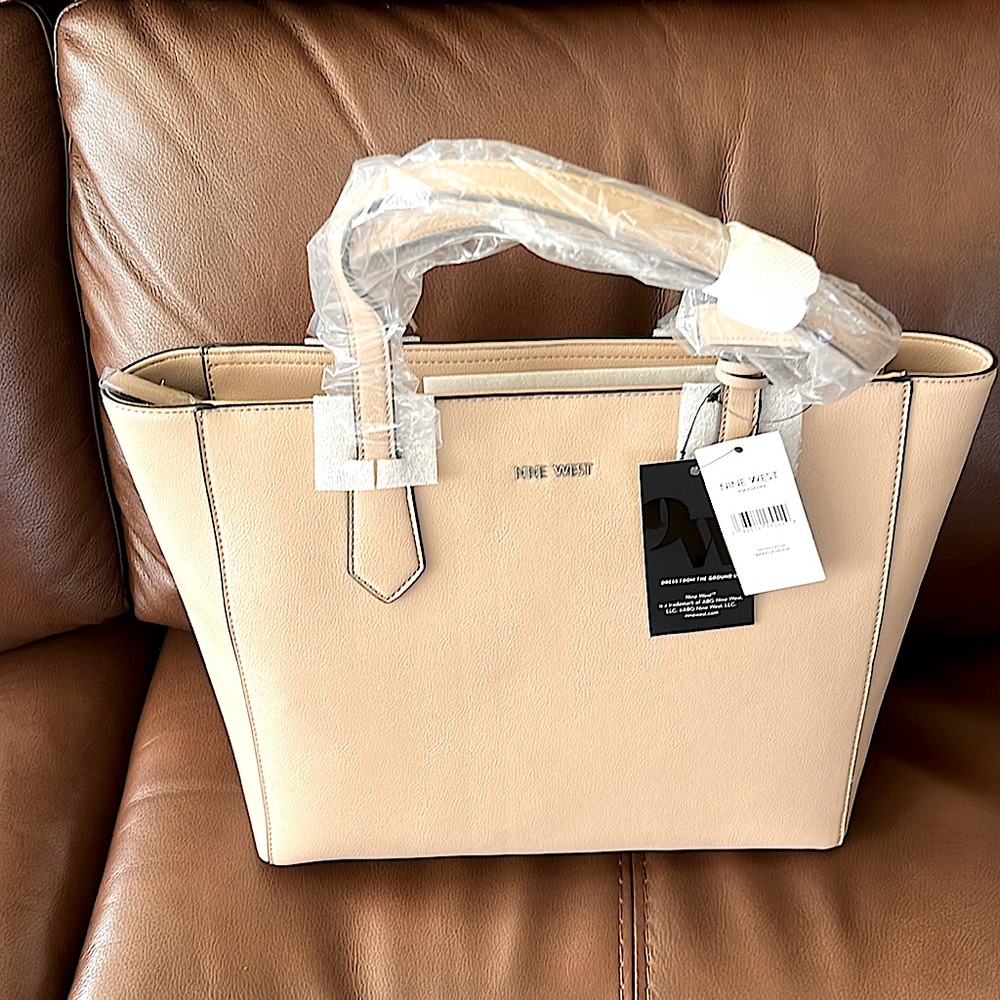 Beautiful Nine West Barely Nude Tote-REDUCED!